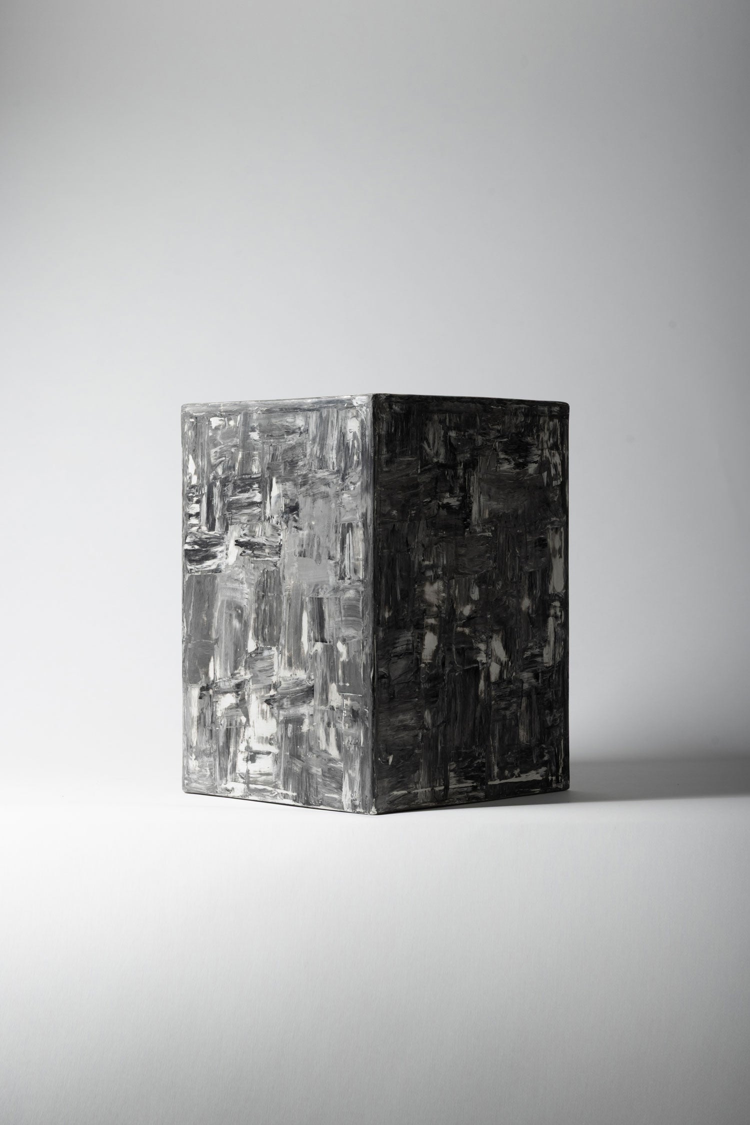 墨 SUMI ／ 構造ディスプレイテーブル